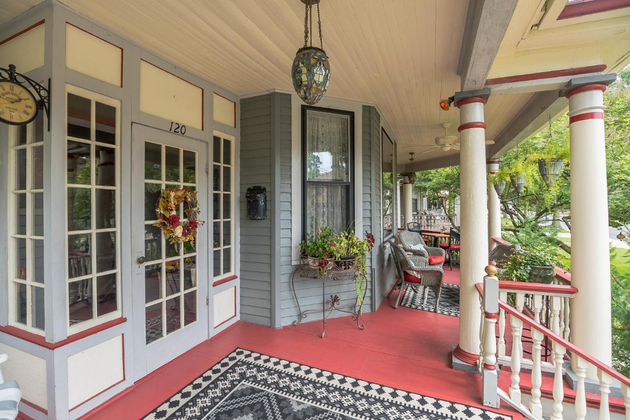 Pitman The Inn On Holly B&B المظهر الخارجي الصورة